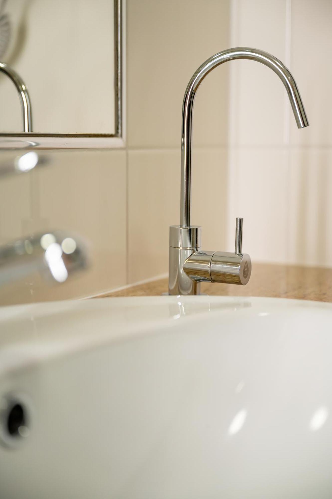 Hotel Dworski Galaktyczny Park Warzymice Екстериор снимка